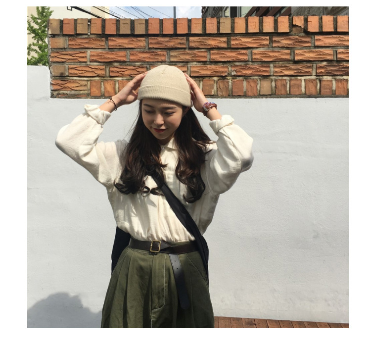 女性圆顶秋季和冬季针织帽