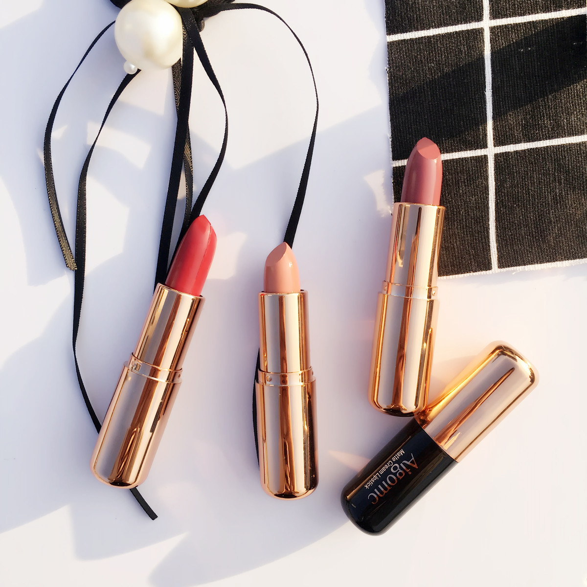 Cheap Bulk Products Fashion Color Lipsticks Makeup Lipstick Free Shipping Lip Sticks