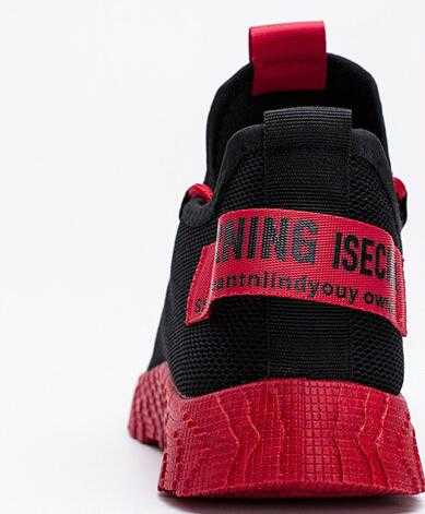 Fashion, low price and high quality Middle Eastern men's sports shoes