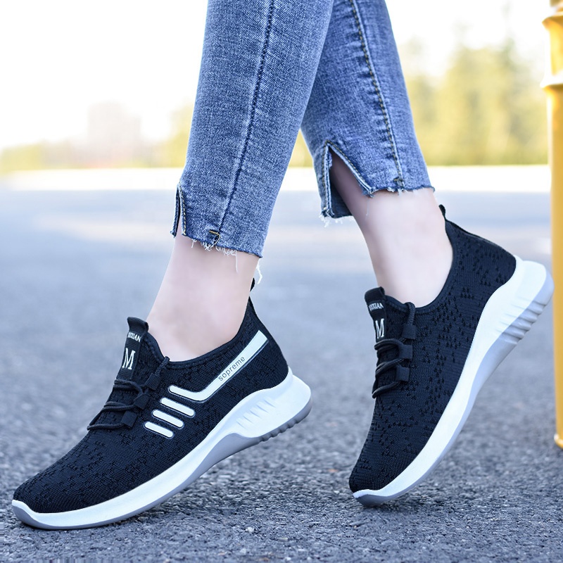 Non-slip soft knitting breathable Middle East Lady's sports shoes