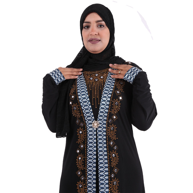Fashion ironing and drilling Arab women's robes