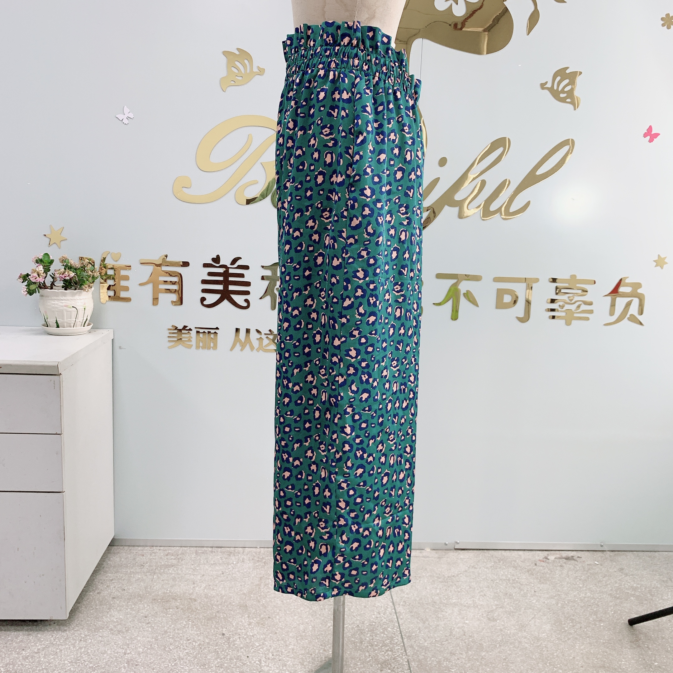 Fashionable summer African women's skirts