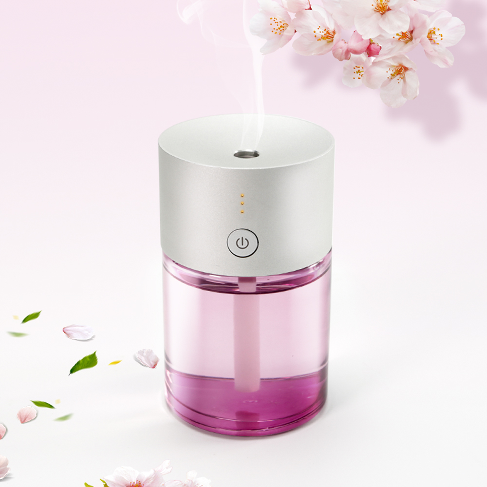 Small rechargeable essential oil aromatherapy machine