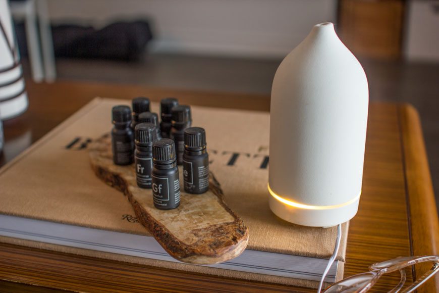 Household ceramic table aromatherapy machine