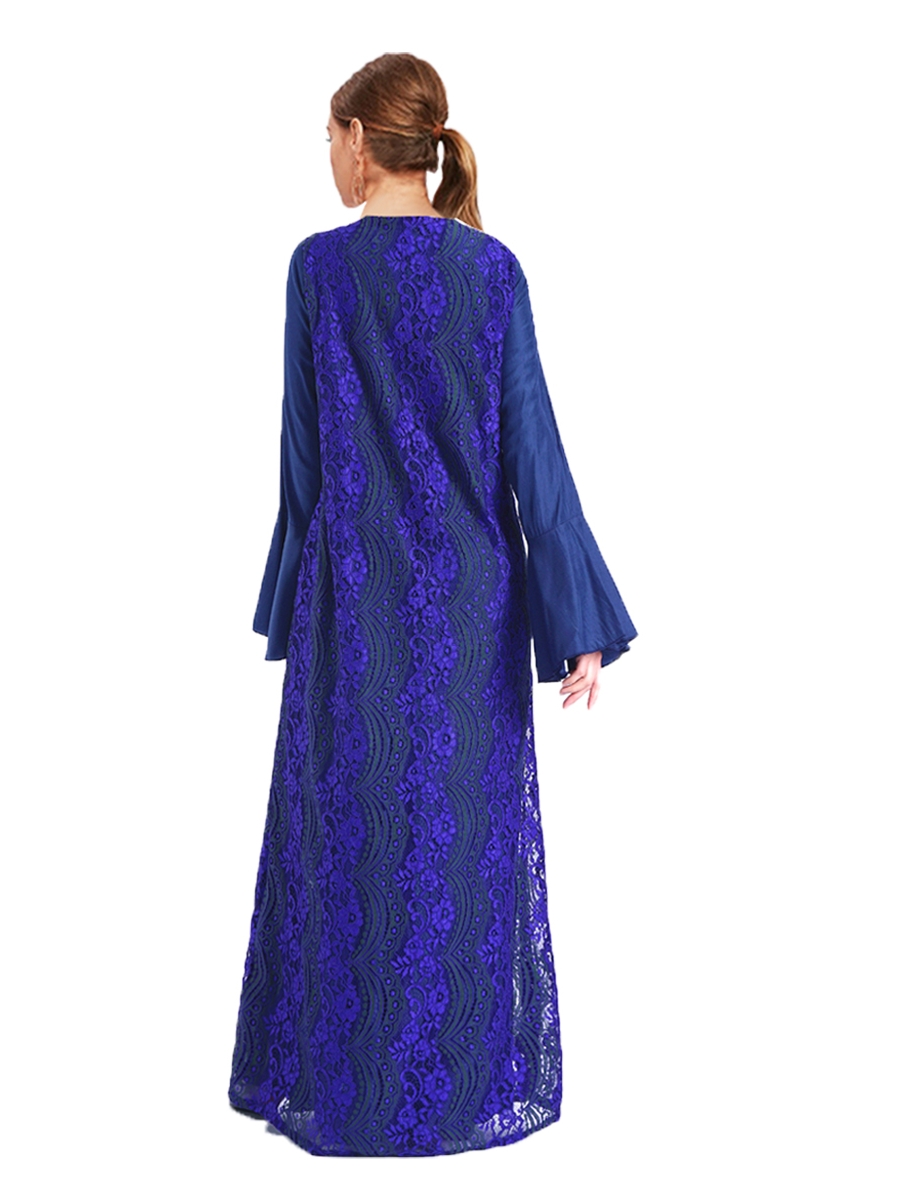 Arab high-end aristocratic posed robes