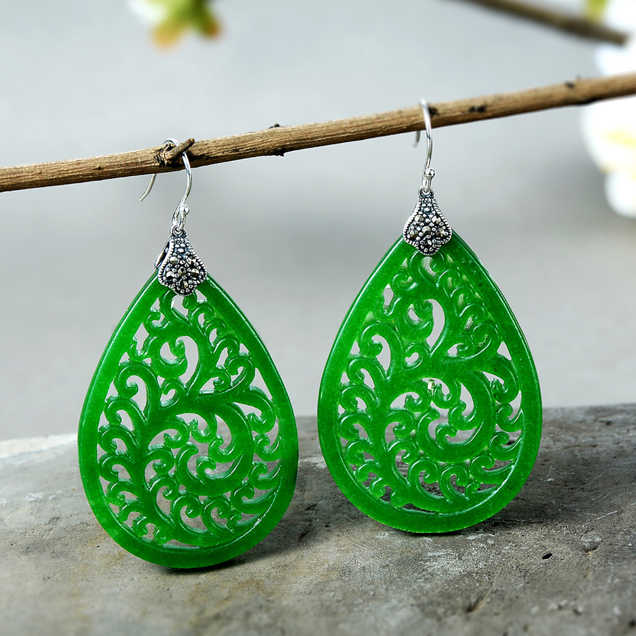 Chinese wind ms carved jade earrings