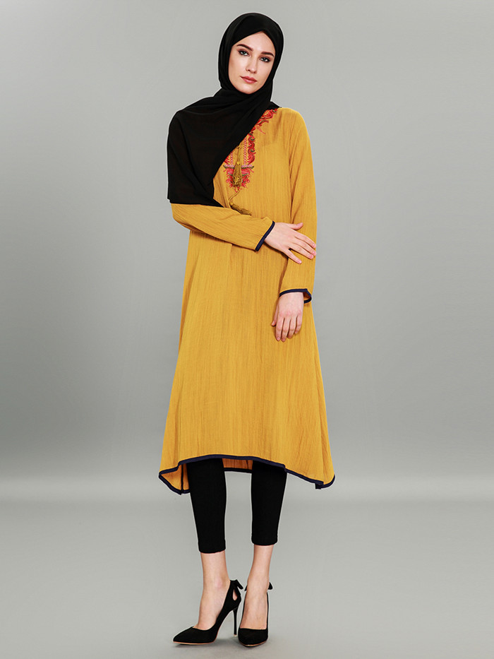 Arab split under ms dress with embroidered robes