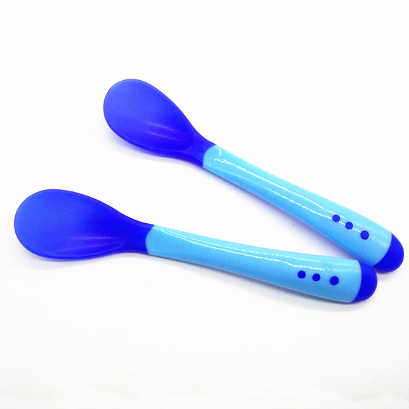 Magic Chameleon plastic Southeast Asian baby spoon