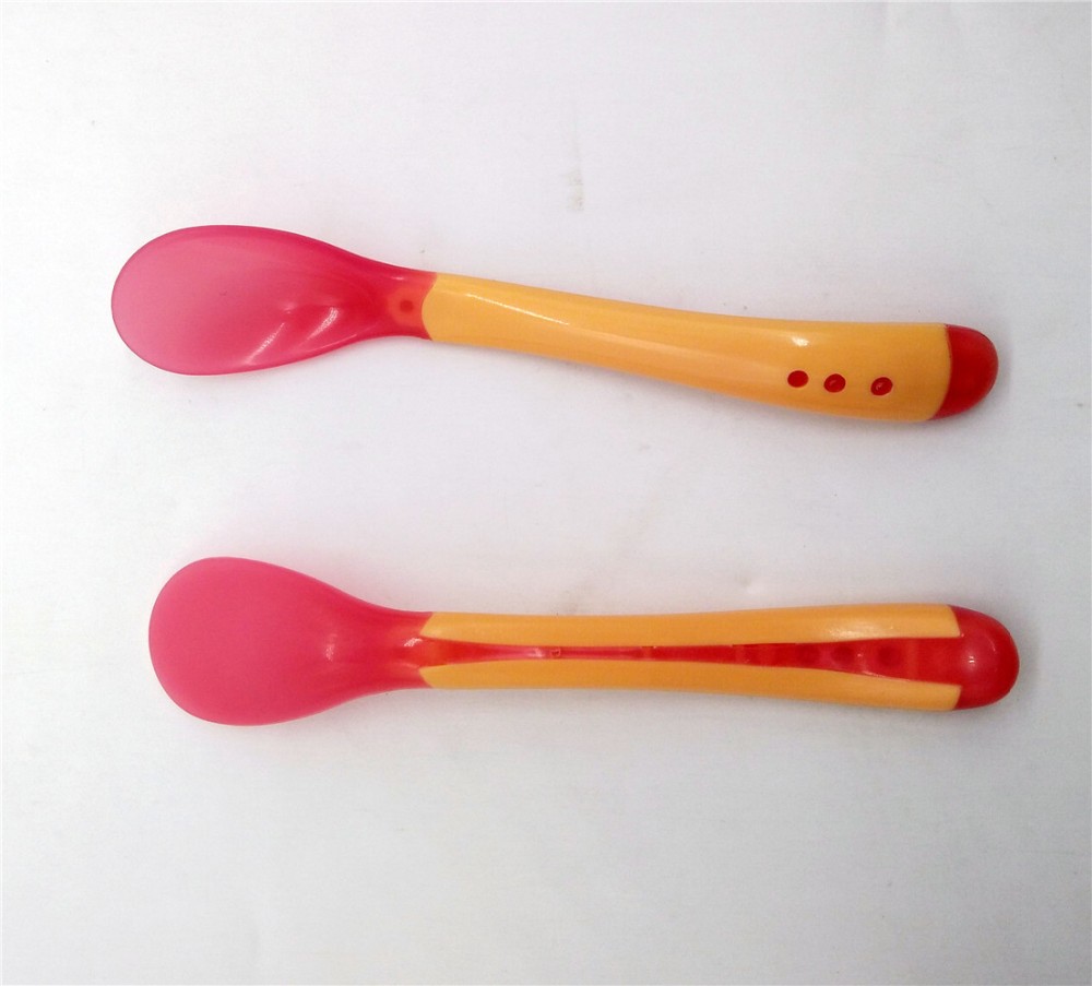 Magic Chameleon plastic Southeast Asian baby spoon