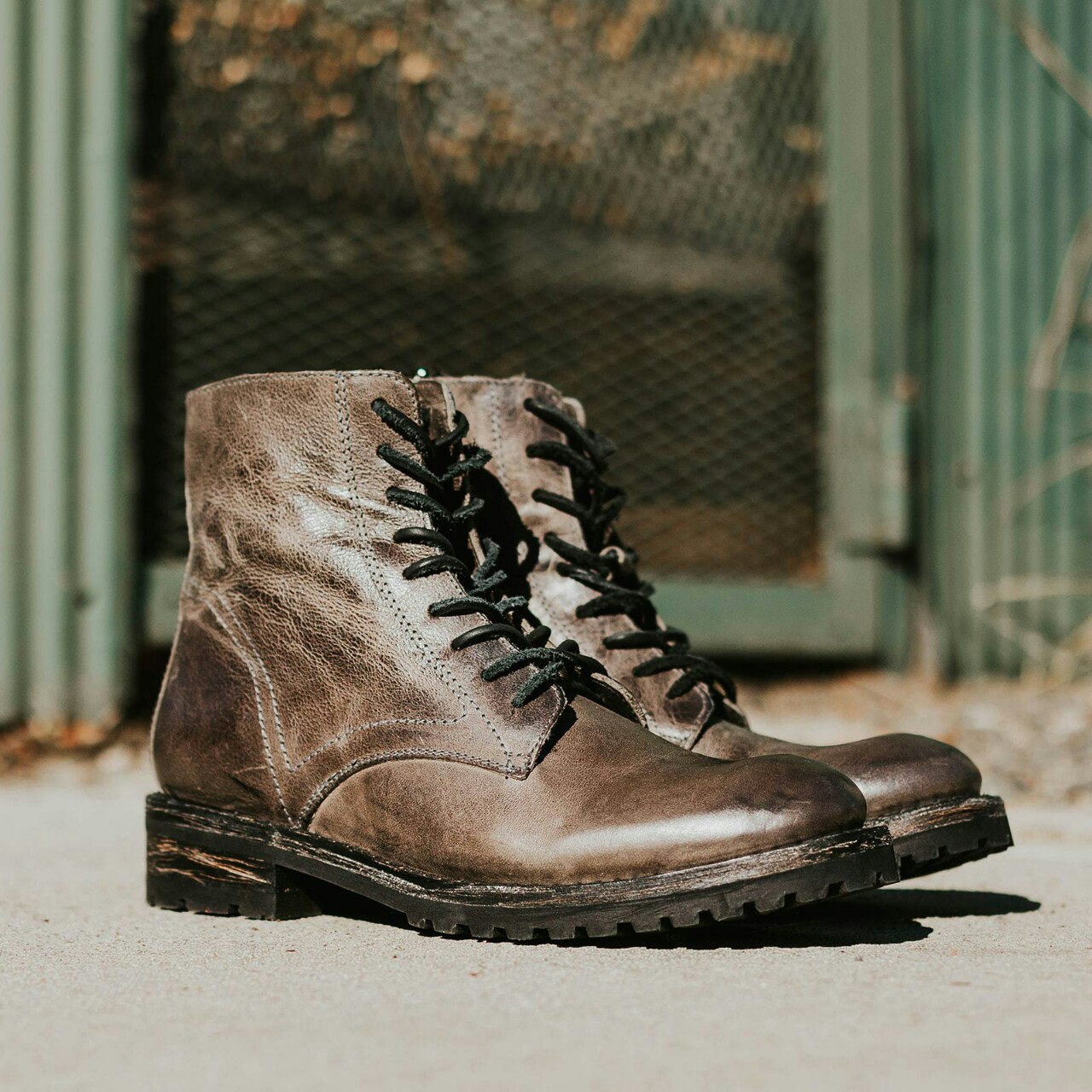 Top quality comfortable round head Middle Eastern men's boots