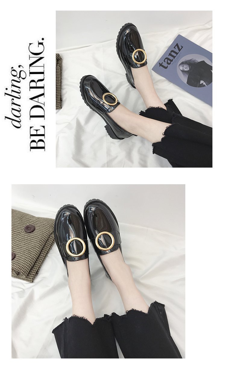 New black flat button casual Middle East Lady's leather shoes
