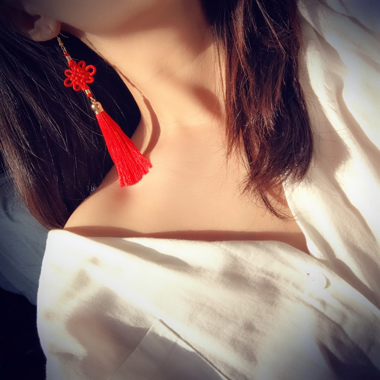 Bridal red New Year is a celebration of Chinese wedding vintage tassel earrings
