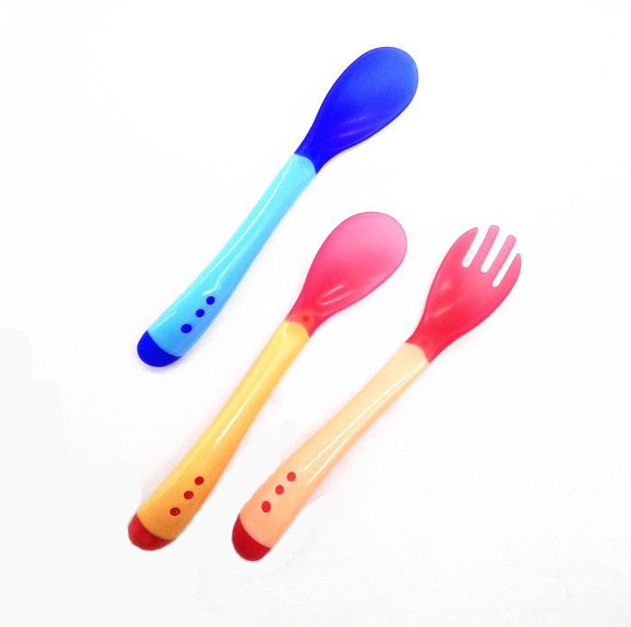 Magic Chameleon plastic Southeast Asian baby spoon