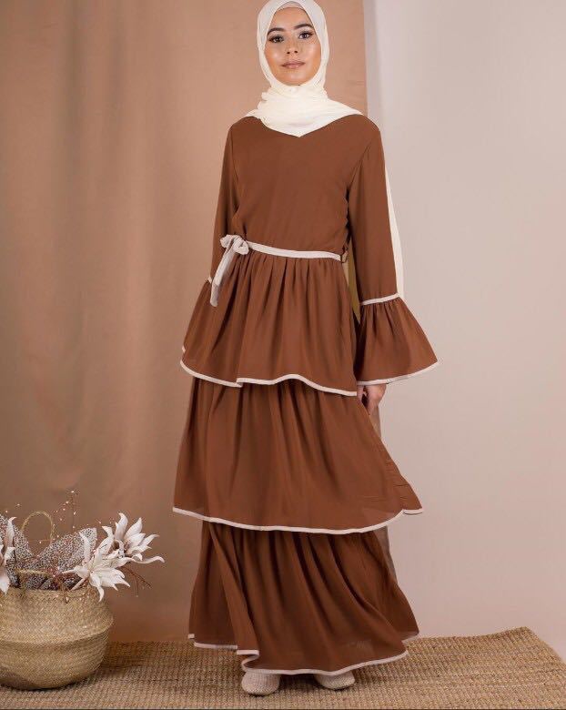 Muslim ethnic style plus-size women's dress Arabian fashion cake dress Dubai ankle length robe