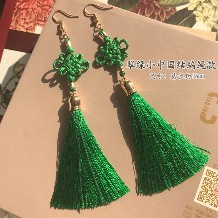 Bridal red New Year is a celebration of Chinese wedding vintage tassel earrings