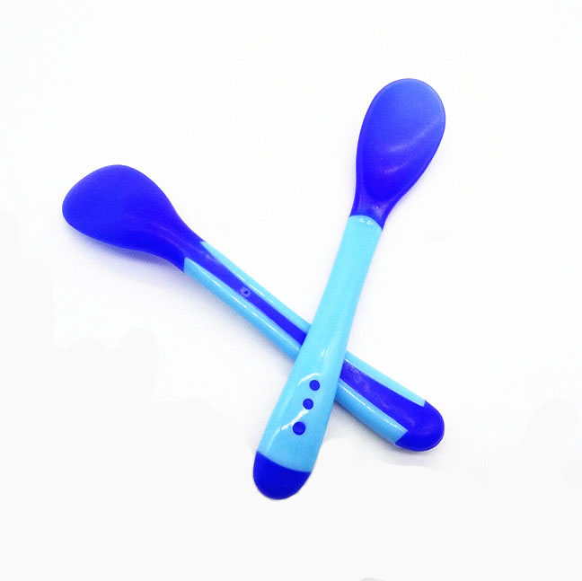 Magic Chameleon plastic Southeast Asian baby spoon