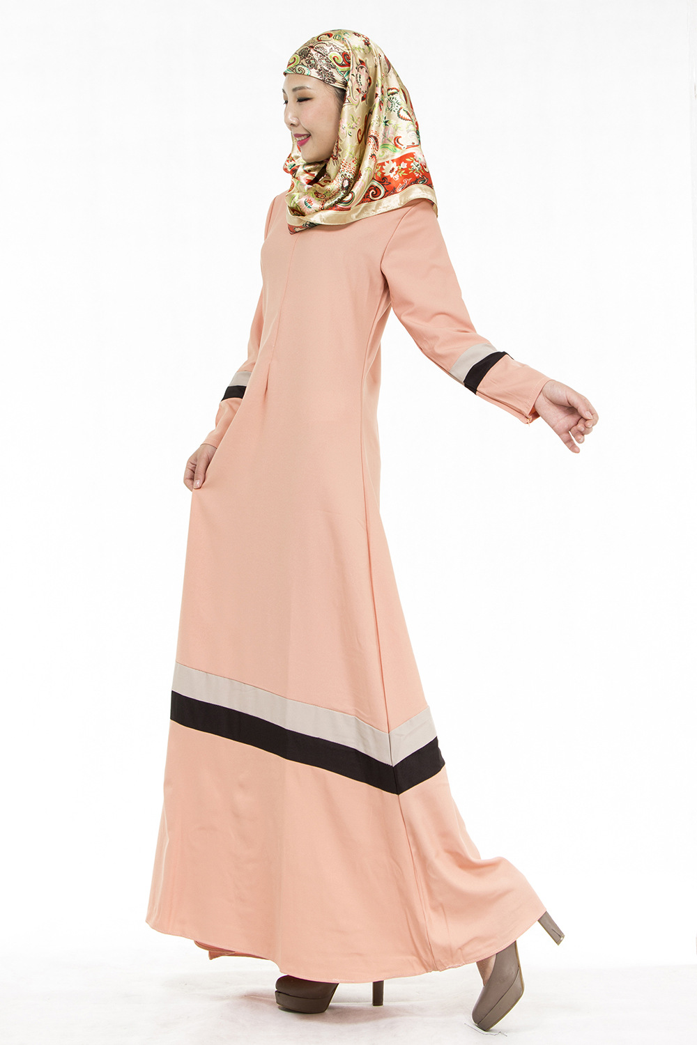 Early autumn women's wear special Muslim fashion matching color floor-length robes