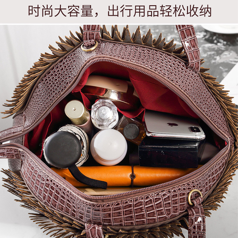 2020 spring and summer Korean edition trend personality quirky creative hedgehog lady handbag