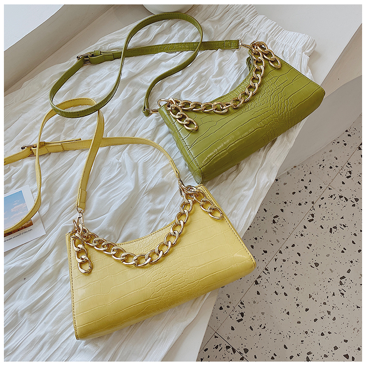 2021 new fashion and high capacity alligator pattern fashion chain lady baguette bag