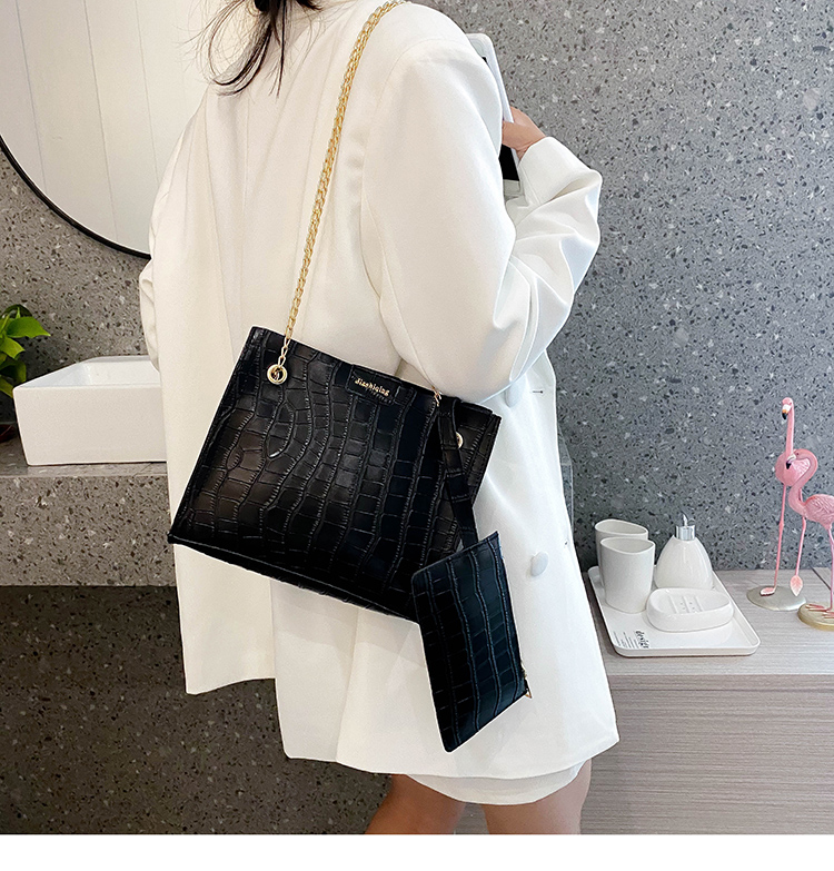 2020 fashion crocodile-pattern retro summer texture popular lady slung small square bag