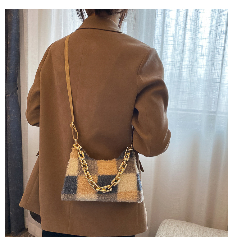 2020 new fashion casual chain armpit French autumn/winter hair ladies cross-body bag