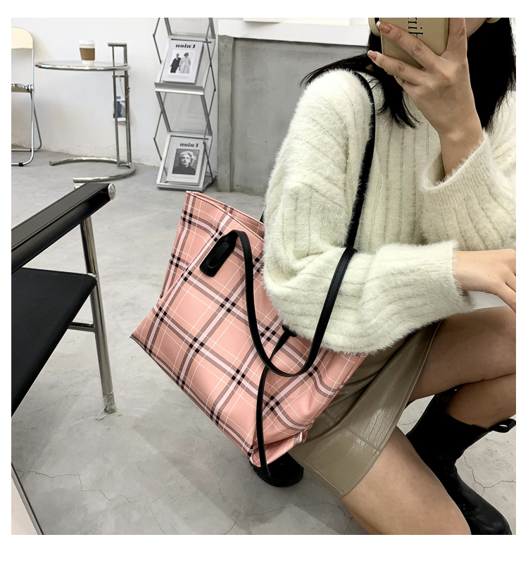 2020 new fashion Korean edition plaid small mass volume lady tote bag