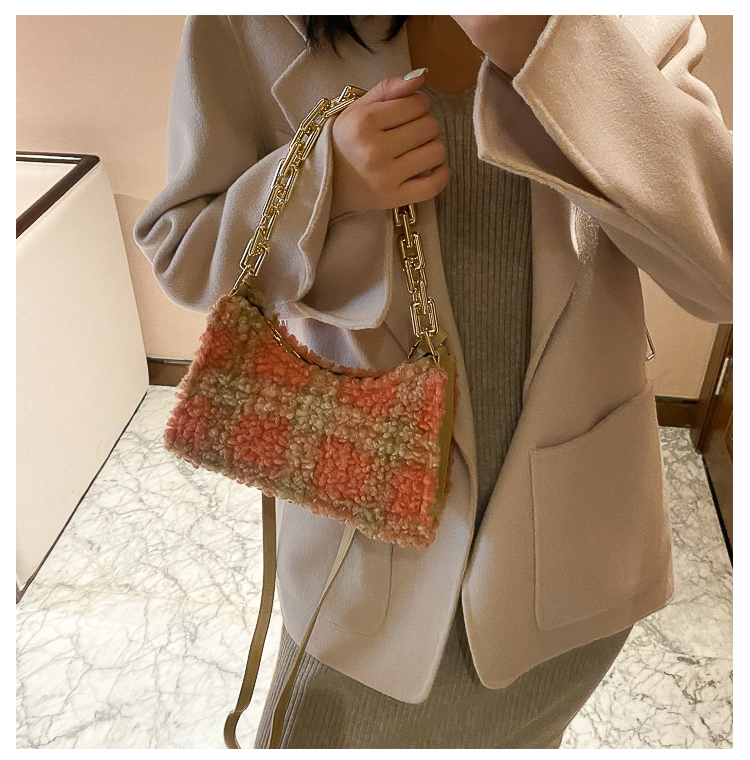 2020 new fashion casual chain armpit French autumn/winter hair ladies cross-body bag