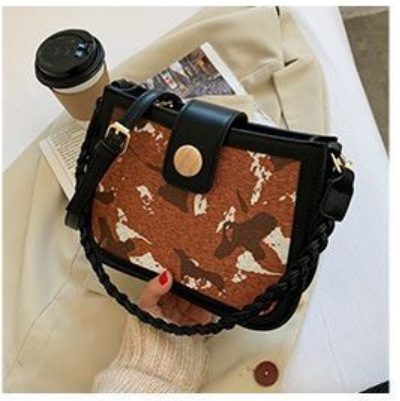 2021 new fashion high - class imitation horse hair ladies cross-body bag