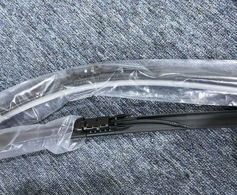 Tesla Model X 2016, 2017, 2018, 2019 with a water spray rod car wiper blade