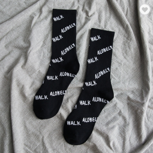 嘻哈酷有趣的滑板字母男士袜子