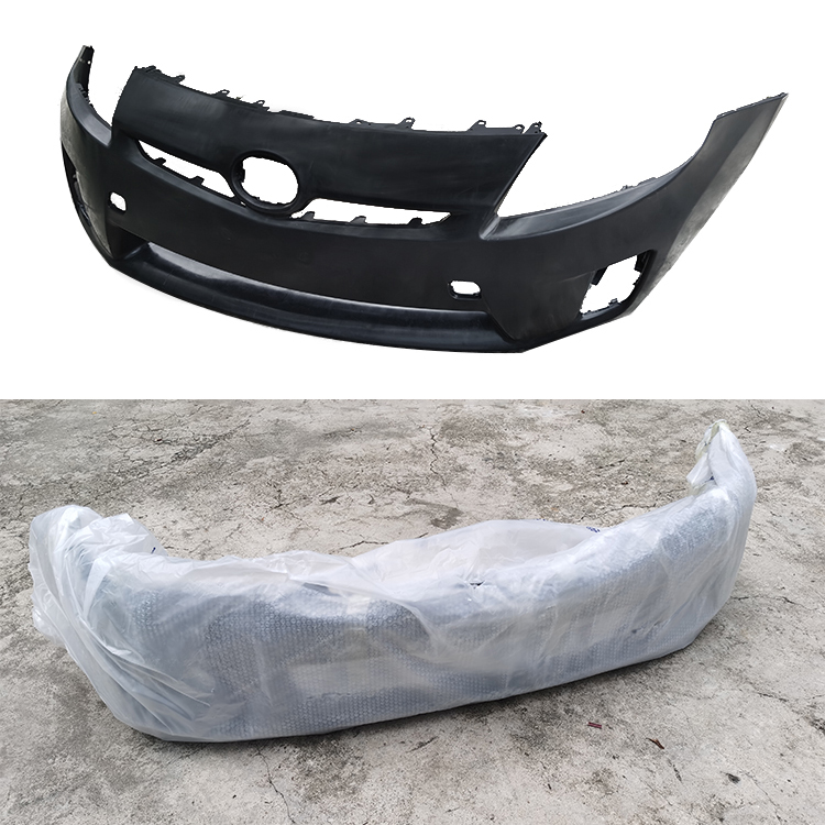 Toyota Carola Fielder NZE121 has new spare parts for the front bumper