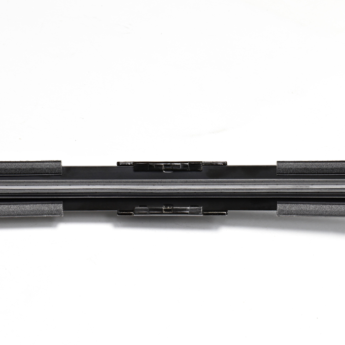 Multi-interface boneless windscreen wiper blade