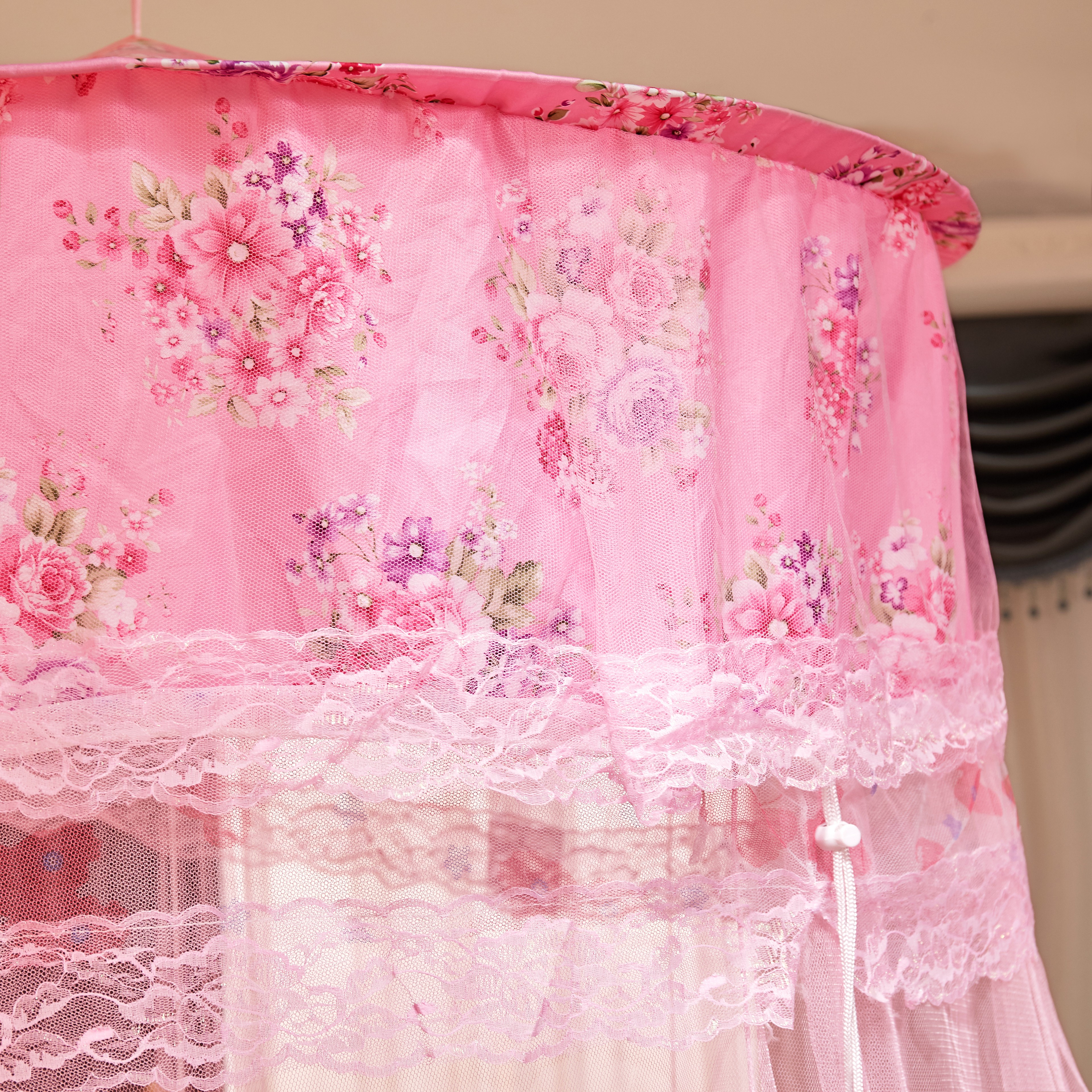 Durable affordable elegant lace round mosquito net
