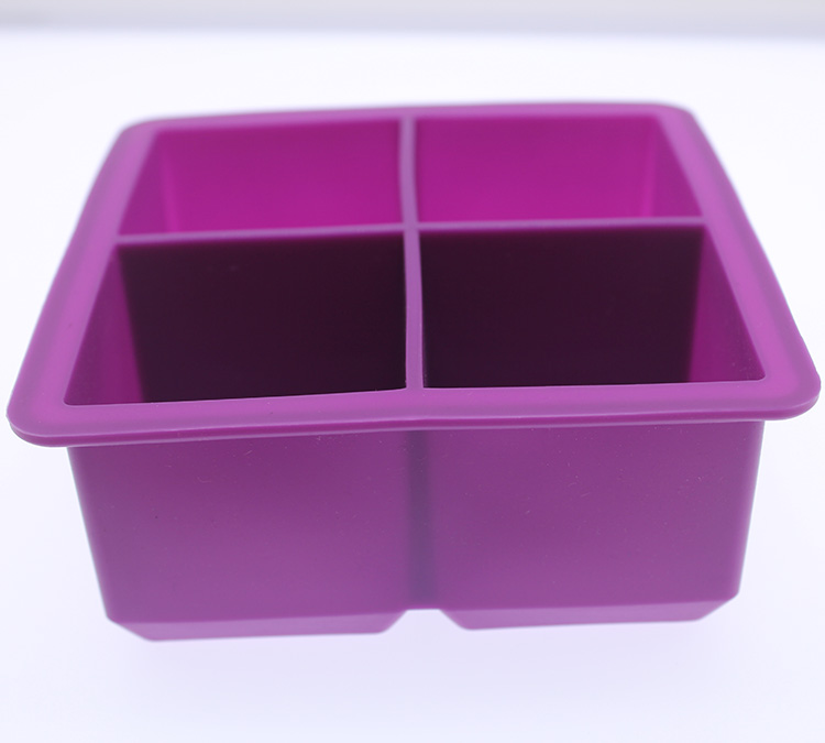 Eco-friendly folding 4-chamber silicone ice tray