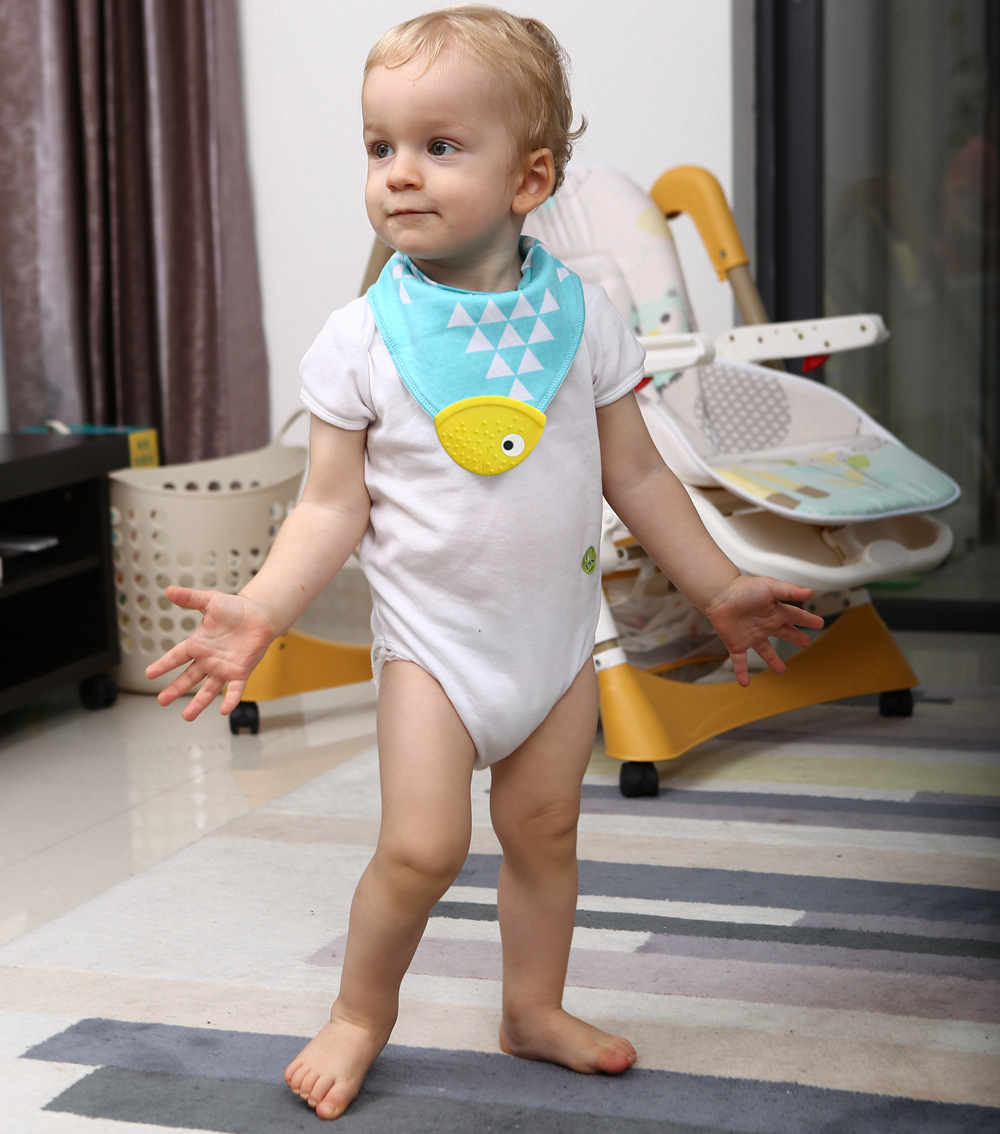 Creativity fish mouth triangle braces baby teeth glue