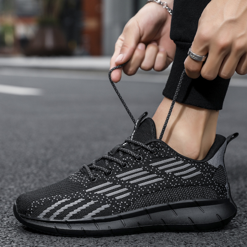 2021 new summer lightweight mesh fly knit men's shoes